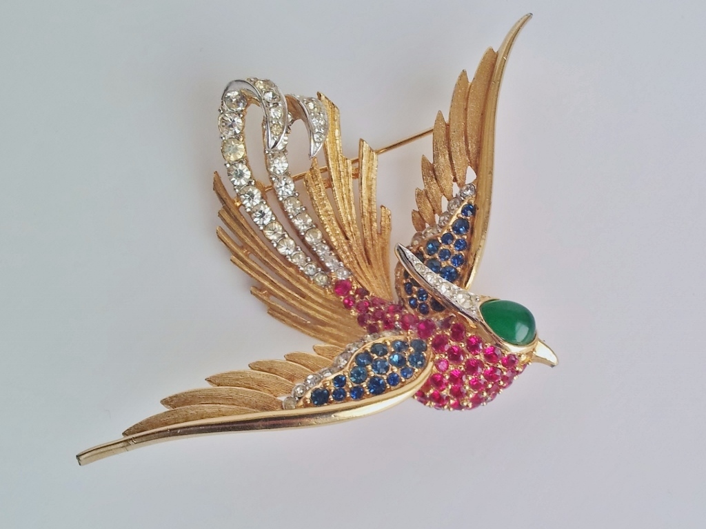 Vintage Boucher pin of a Bird in gilt 1960 s ca American in